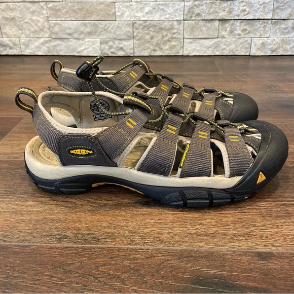 Keen Other - Keen Men's Newport H2 Sandals Raven/Aluminum Size 11.5